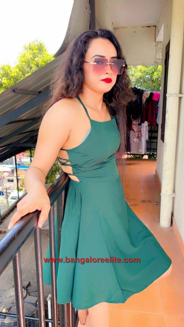 Priyanka, elegant call girl in Marathahalli Bangalore