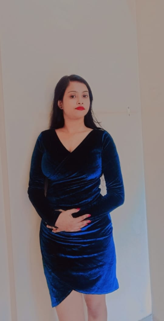 Meera, friendly college call girl in Indiranagar Bangalore