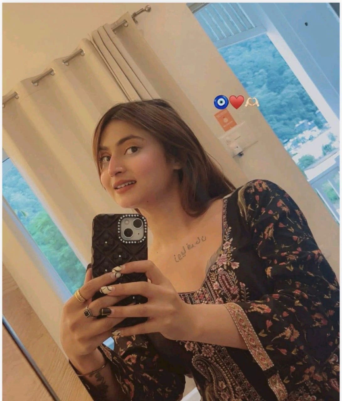 Varsha, party loving model call girl in Indiranagar Bangalore